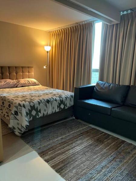 BGC Uptown Mall Suite, Manila