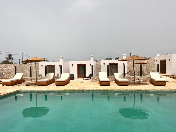 写真にはGhazoua市にあるVilla Madame BABOUCHE - Maison Beldi avec piscineが写っています。