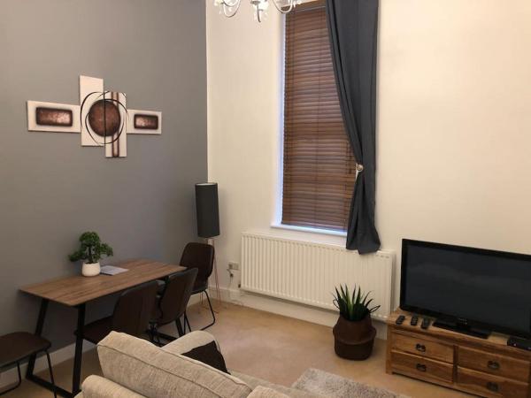 På billedet ses objektet 2 bed self contained short & medium Term available beliggende i byen Wrexham.