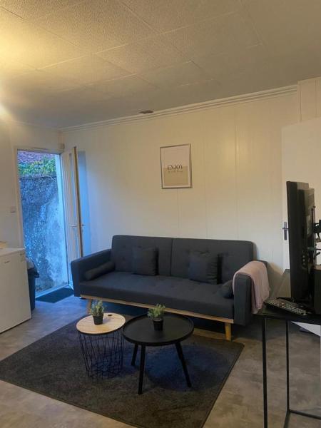 A la foto es mostra l'objecte Maison proche centre-ville situat a la ciutat de Cholet.