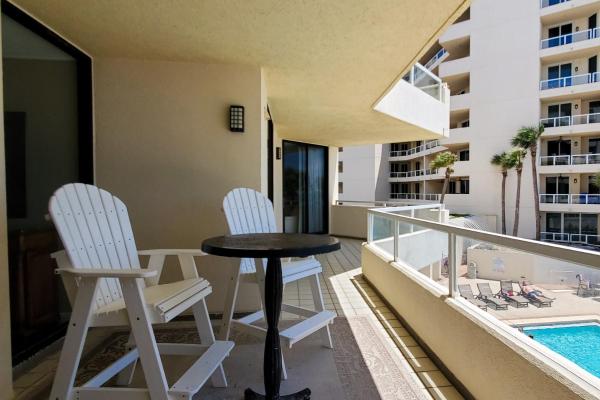 A la foto es mostra l'objecte East Pass Towers 212 situat a la ciutat de Destin.