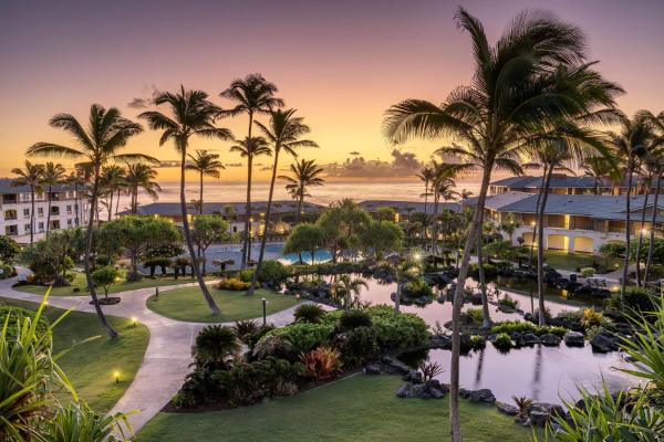 På billedet ses objektet Hilton Vacation Club The Point at Poipu Kauai beliggende i byen Koloa.
