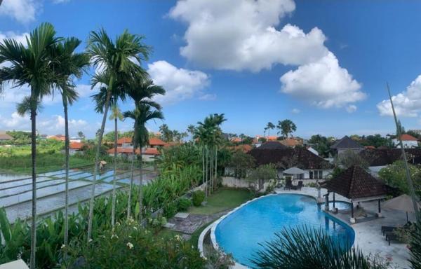 På billedet ses objektet Nipuri Resort and Villas Seminyak beliggende i byen Seminyak.