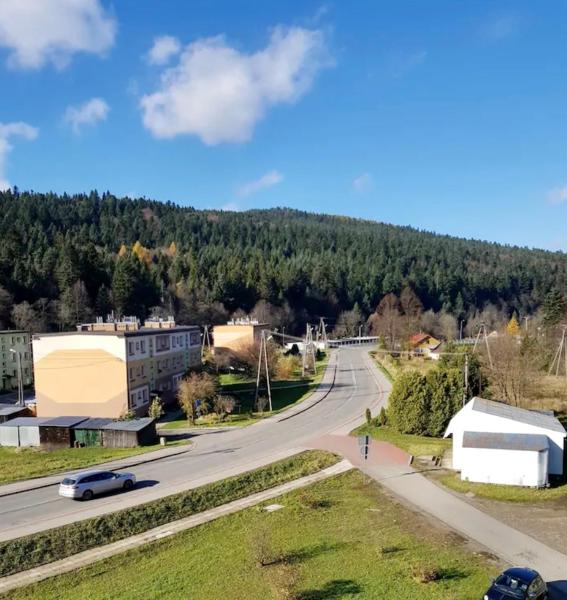 Auf dem Foto ist das Objekt U bram Bieszczad in der Stadt Przybyszów zu sehen.