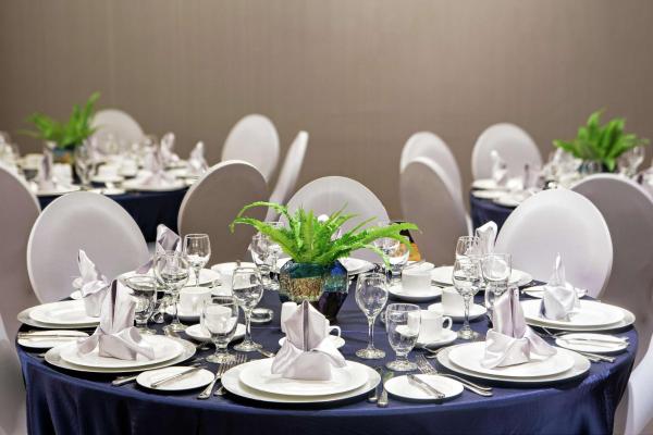 Bild 7: Doubletree by Hilton Toronto Airport, ON
