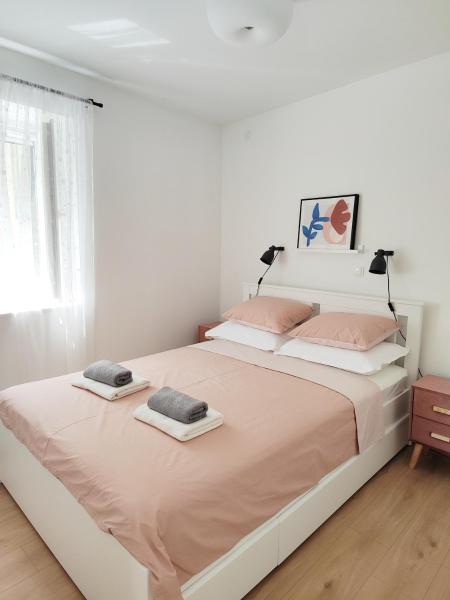 A la foto es mostra l'objecte Apartment LIPA situat a la ciutat de Slatine.