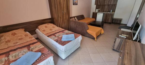 Family Apartment "Sunny House" - Ravda