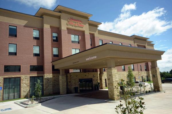 A la foto es mostra l'objecte Hampton Inn & Suites Oklahoma City/Quail Springs situat a la ciutat de Kingfisher.