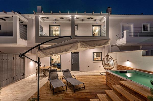 A la foto es mostra l'objecte Cactus Villas situat a la ciutat de Mitikas.