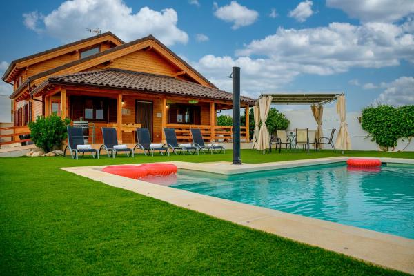 Madera Y Miel Casa Rural Con Niños En Puy Du Fou - Toledo, Spain