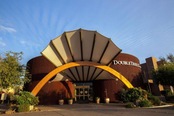 Kuva 2: DoubleTree by Hilton Napa Valley - American Canyon