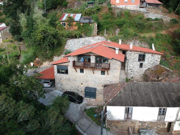 La photo montre l'objet Casa Yañez situé dans la ville de O Carballo.