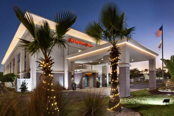 På billedet ses objektet Hampton Inn Waycross beliggende i byen Blackshear.