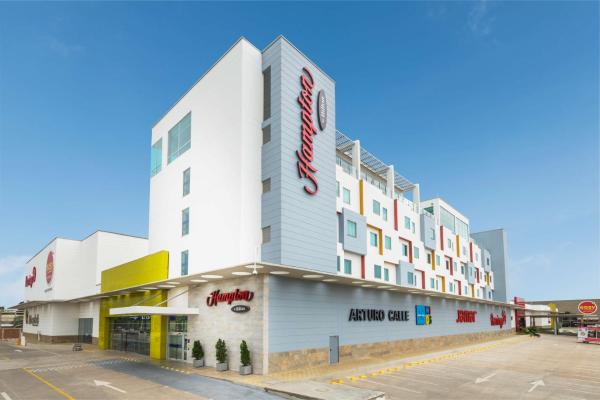 A la foto es mostra l'objecte Hampton By Hilton Valledupar situat a la ciutat de Valledupar.