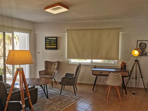 Flemigks 1 Bedroom Appartement - Larnaca