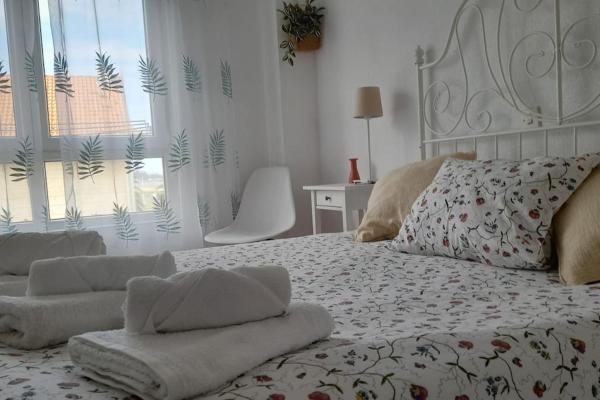 Na fotografii je vidět objekt Coqueto apartamento a dos minutos de la playa nacházející se ve městě Somo.