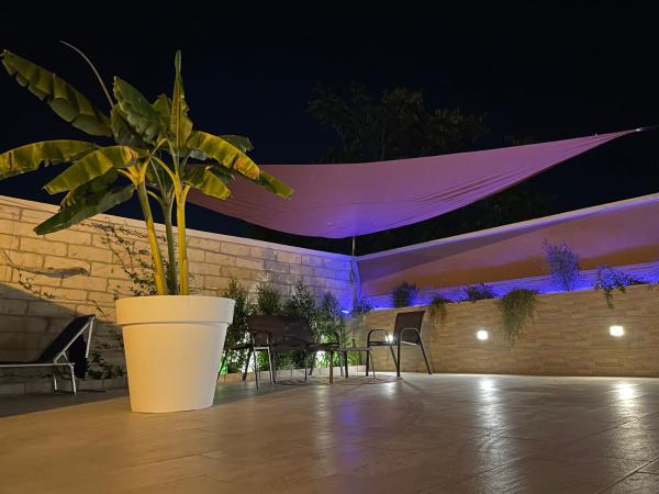 A la foto es mostra l'objecte Caramel House & Villa situat a la ciutat de Bari.