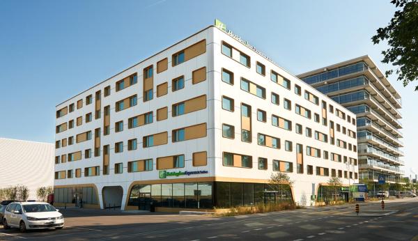 Holiday Inn Express & Suites - Basel - Allschwil by IHG, Bâle