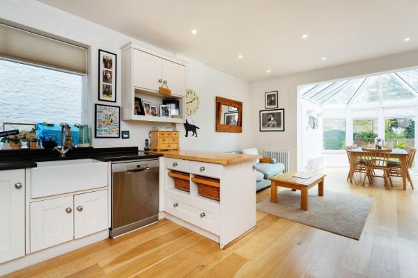 Veeve - Kew Grass House - Hampton