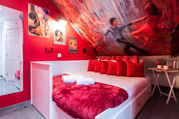 A la foto es mostra l'objecte Baila Casa situat a la ciutat de Nottingham.