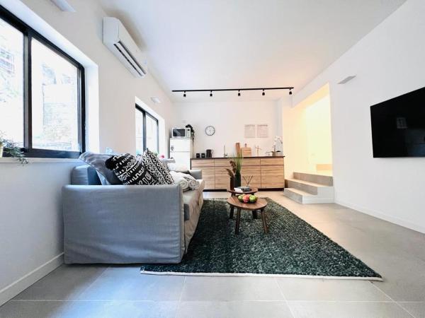 Florentine modern apartment with cool private terrace, Tel Awiw