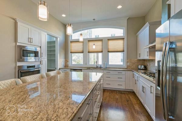 GLITZ & GUITARS I Stylish 3BR with Rooftop Hot Tub in East Nashville photo 5