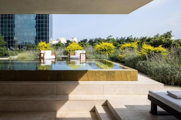 R48 Hotel and Garden, Tel Aviv