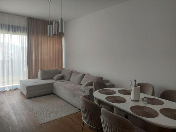 Na zdjęciu widoczny jest obiekt Soho City 607B położony w mieście Bar.