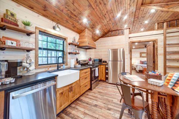 Na fotografii je vidět objekt McAlester Vacation Rental with Private Hot Tub nacházející se ve městě McAlester.