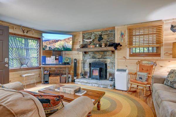 Foto 5: Fire Pit, Grill, and Views Cashiers Getaway!