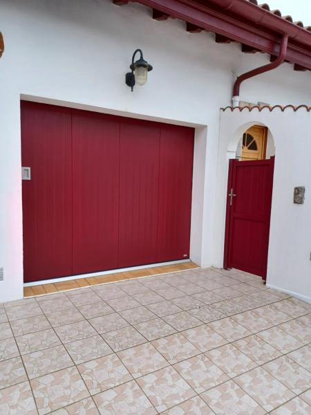 A la foto es mostra l'objecte Frambouaze situat a la ciutat de Cinq-Cantons.
