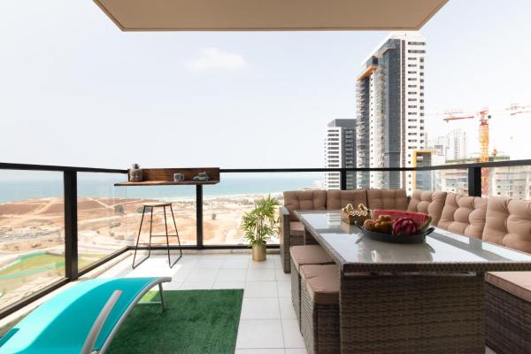 3BR SeaFront APT Prestigious Tower l Mamad, Бат-Ям