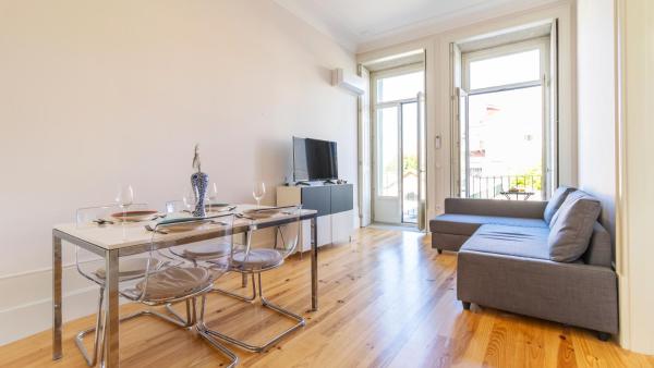 Foto 2: Duque Flat - AC & Balcony by LovelyStay