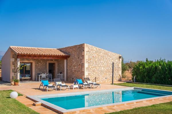 写真にはブゲル市にあるIdeal Property Mallorca - El Rafal de Son Albertiが写っています。