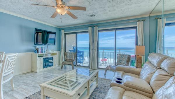 Crystal Villas 6a - Just A Few Steps And Your Toes Will Be In The Sand With Beach Service Included - Destin, FL