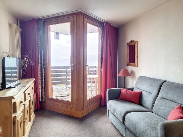 Na zdjęciu widoczny jest obiekt Studio lumineux près des pistes avec balcon, WiFi gratuit, et accès facile aux commerces - FR-1-275-155 położony w mieście La Rosière.