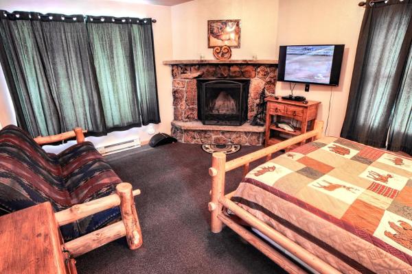 Lazy R Cottages- 7b Cottage - Estes Park, CO