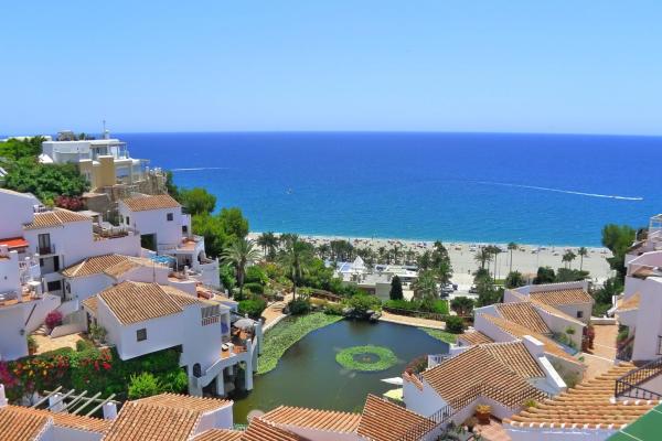 Na fotografii je vidět objekt R795 Capistrano Playa Apt 610 nacházející se ve městě Nerja.