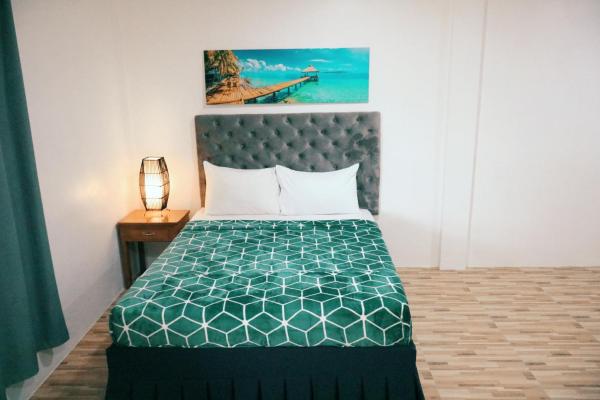 På billedet ses objektet Maria Aliyah Events and Resort beliggende i byen Puerto Bello.
