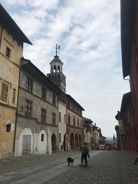 A la foto es mostra l'objecte New amazing apartment situat a la ciutat de Saluzzo.