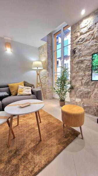 A la foto es mostra l'objecte T3 duplex cosy & calme au port - Tram situat a la ciutat de Niça.