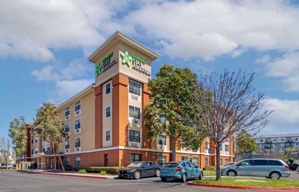 På billedet ses objektet Extended Stay America Suites - Orange County - Katella Ave beliggende i byen Orange.