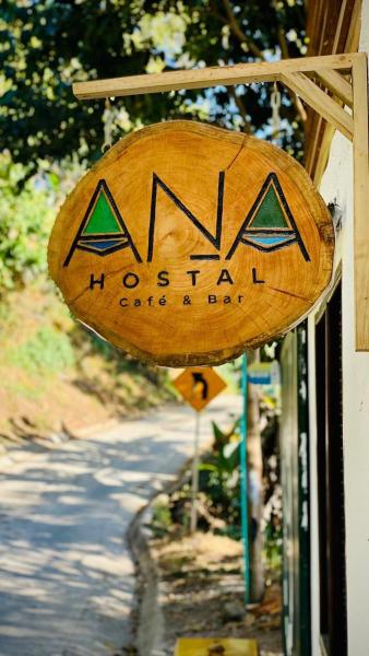 Na fotografii je vidět objekt Hostal Ana nacházející se ve městě El Campano.