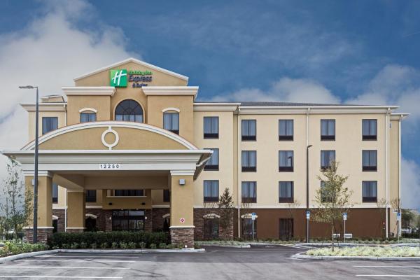 Nella foto è visibile l'oggetto Holiday Inn Express Hotel & Suites Orlando East-UCF Area by IHG situato nella città di Bithlo.