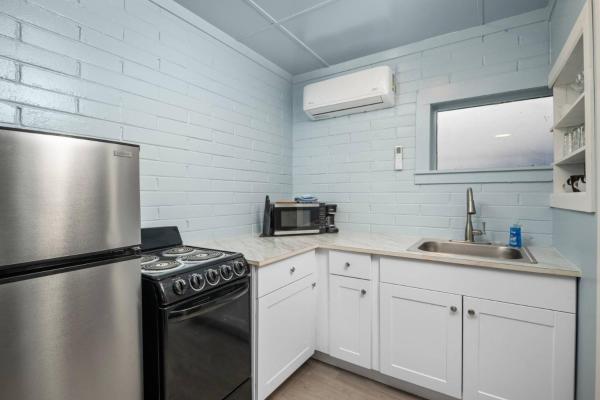 Foto 8: Cottages at Rockaway Beach Suite #4