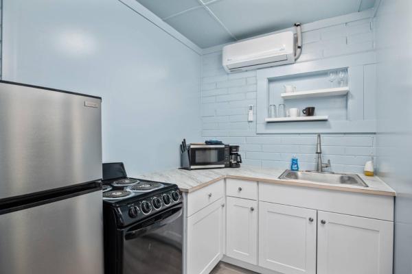 Foto 7: Cottages at Rockaway Beach Suite #2
