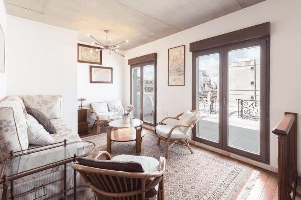A la foto es mostra l'objecte Penthouse with terrace at the Old City situat a la ciutat de Montevideo.