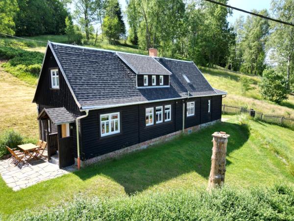 A la foto es mostra l'objecte Ferienhaus Anno Dazumal, wie zu Großmutters Zeiten situat a la ciutat de Klingenthal.