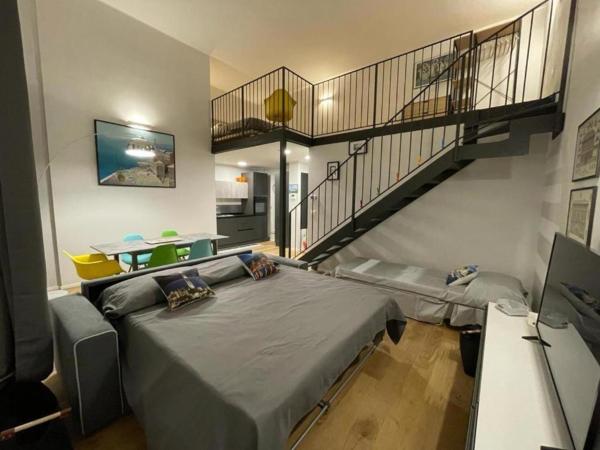 A la foto es mostra l'objecte Loft Rolli situat a la ciutat de Gènova.
