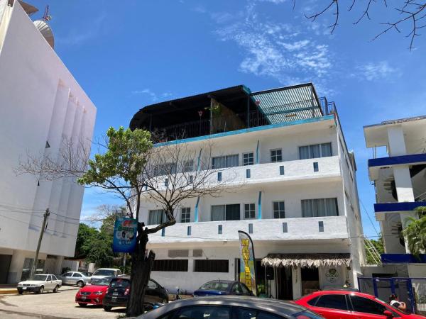 Na fotografii je vidět objekt Hotel Lu Acapulco nacházející se ve městě Acapulco.